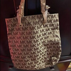 Michael Kors purse